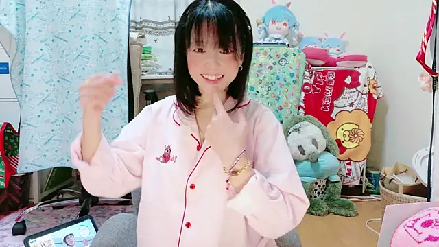 Snapshot of renapiyon8182 chatting on 7, 3, 2025 renapiyon8182 online show from 7, 3, 2025