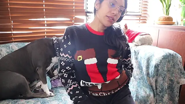 Snapshot of fergie21 chatting on 18, 12, 2024 fergie21 online show from 18, 12, 2024