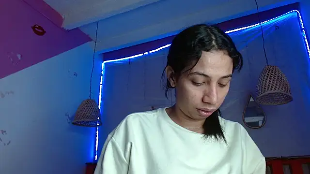 Snapshot of Lina10 chatting on 23, 12, 2024 Lina10 online show from 23, 12, 2024