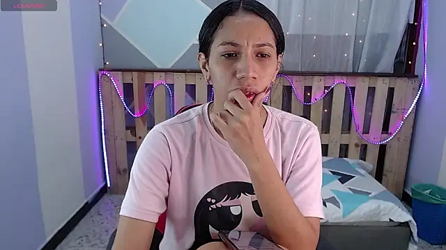 Snapshot of Lina10 chatting on 10, 3, 2025 Lina10 online show from 10, 3, 2025