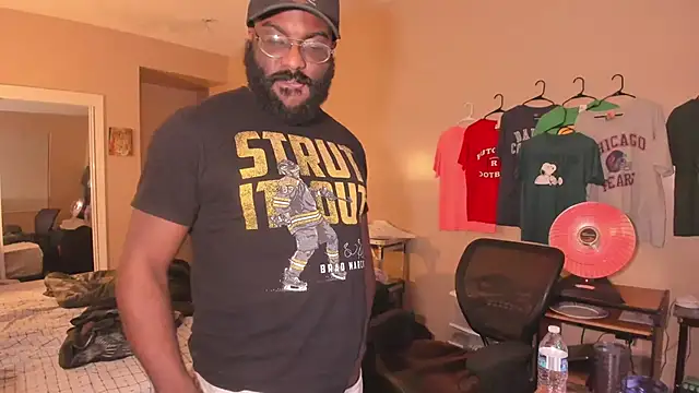 MrChuckDailyXXX online show from 2, 12, 2025