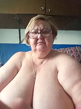 Snapshot of Awn290668 chatting on 18, 9, 2025 Awn290668 online show from 18, 9, 2025