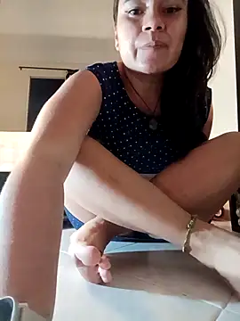 Snapshot of carlajames_ chatting on 7, 10, 2025 carlajames online show from 7, 10, 2025