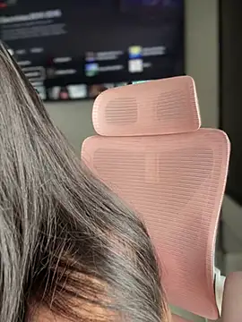 veronicaapink online show from 2, 3, 2025