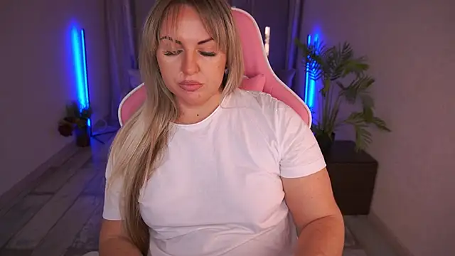 Snapshot of KiraCandyS chatting on 29, 1, 2025 KiraCandyS online show from 29, 1, 2025