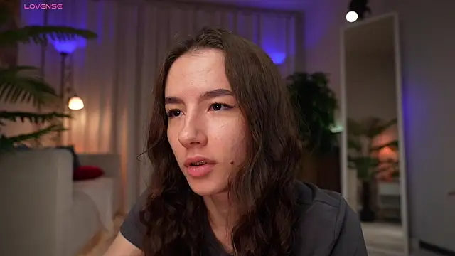 Snapshot of Amely_Young chatting on 9, 7, 2026 Amely Young online show from 9, 7, 2026