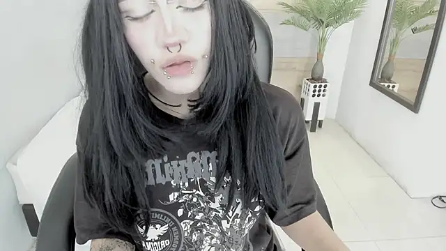 Snapshot of celestica_rose chatting on 7, 10, 2025 celestica rose online show from 7, 10, 2025