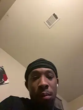 Snapshot of magicDick2842 chatting on 27, 11, 2025 magicDick2842 online show from 27, 11, 2025