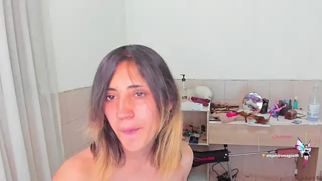 Snapshot of linnie_ chatting on 19, 9, 2025 linnie  online show from 19, 9, 2025