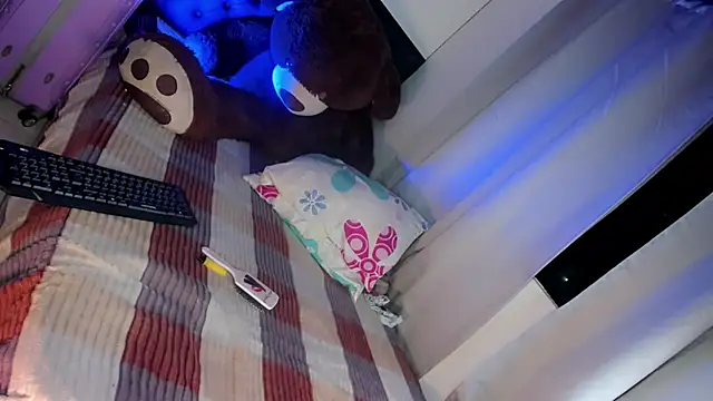 Maryonthemoon online show from 31, 12, 2024