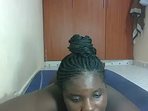 hotebbbyy online show from 13, 4, 2026