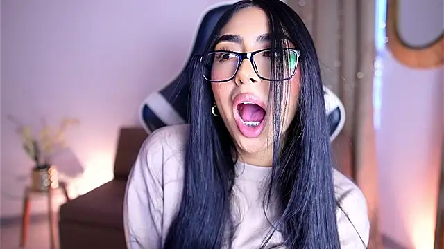 Sara albrecht online show from 27, 12, 2024