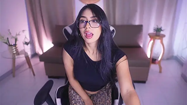 Sara albrecht online show from 11, 3, 2025