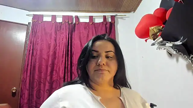 Snapshot of tetasgrandes_karol chatting on 27, 12, 2024 tetasgrandes karol online show from 27, 12, 2024