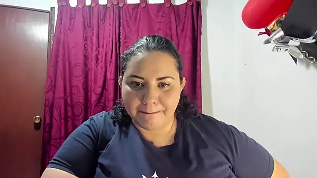 Snapshot of tetasgrandes_karol chatting on 31, 12, 2024 tetasgrandes karol online show from 31, 12, 2024