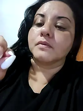 Snapshot of tetasgrandes_karol chatting on 23, 2, 2025 tetasgrandes karol online show from 23, 2, 2025