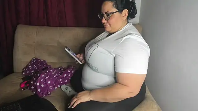 tetasgrandes karol online show from 21, 10, 2025