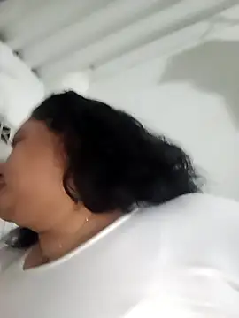 tetasgrandes karol online show from 14, 12, 2025