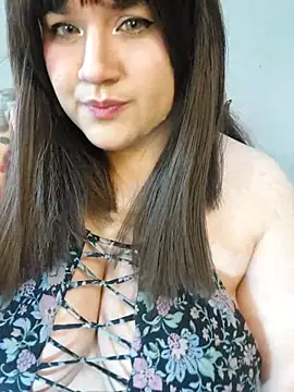 ItsNaiixa online show from 13, 9, 2025