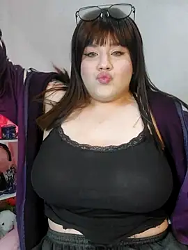 ItsNaiixa online show from 11, 10, 2025