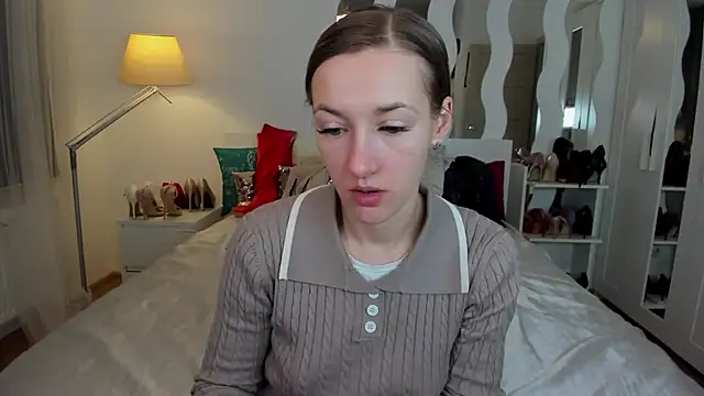 Snapshot of KateRedgar chatting on 21, 3, 2025 KateRedgar online show from 21, 3, 2025