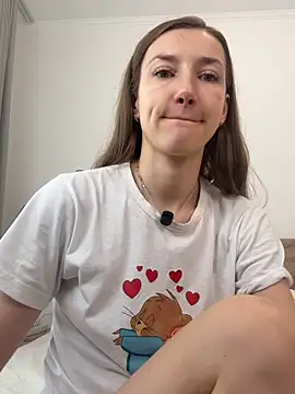 Snapshot of KateRedgar chatting on 3, 5, 2026 KateRedgar online show from 3, 5, 2026
