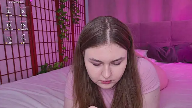 Snapshot of Mia__Peach chatting on 20, 2, 2025 Mia Peach online show from 20, 2, 2025