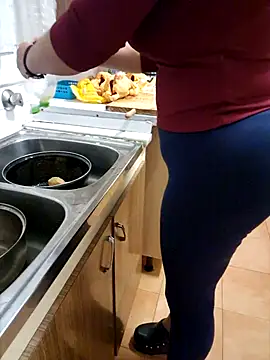 Snapshot of lamorbosa37 chatting on 9, 10, 2025 lamorbosa37 online show from 9, 10, 2025