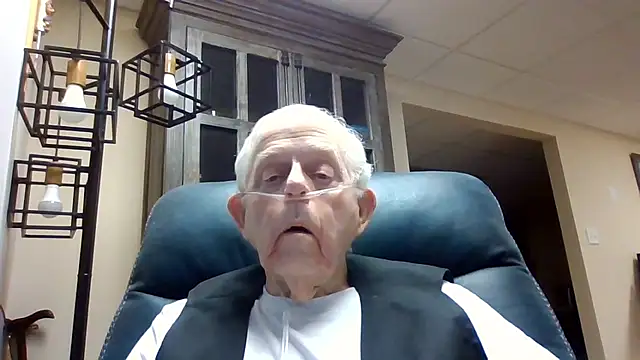 Snapshot of bootlegmanz chatting on 12, 6, 2026 bootlegmanz online show from 12, 6, 2026
