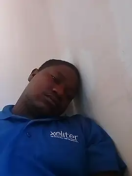 Snapshot of Algenis1232 chatting on 8, 11, 2025 Algenis1232 online show from 8, 11, 2025