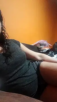 Snapshot of miicheele32 chatting on 3, 2, 2025 miicheele32 online show from 3, 2, 2025