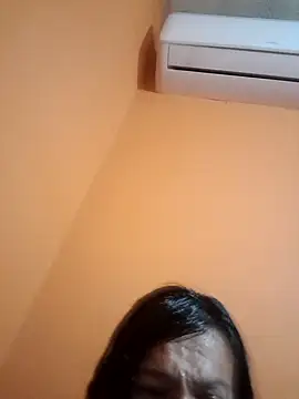 Snapshot of miicheele32 chatting on 9, 2, 2025 miicheele32 online show from 9, 2, 2025