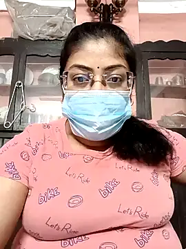 Snapshot of LAVERNIYA_ chatting on 12, 12, 2024 LAVERNIYA online show from 12, 12, 2024