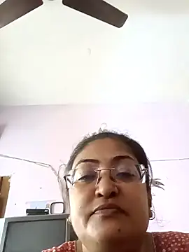 Snapshot of LAVERNIYA_ chatting on 29, 12, 2024 LAVERNIYA online show from 29, 12, 2024