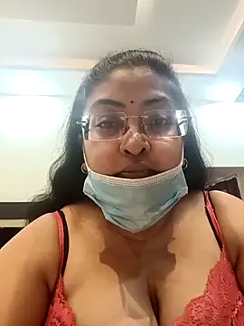 Snapshot of LAVERNIYA_ chatting on 4, 1, 2025 LAVERNIYA online show from 4, 1, 2025