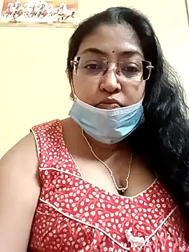 Snapshot of LAVERNIYA_ chatting on 1, 2, 2025 LAVERNIYA online show from 1, 2, 2025