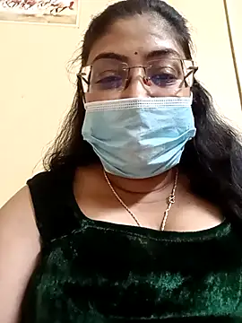 Snapshot of LAVERNIYA_ chatting on 5, 3, 2025 LAVERNIYA online show from 5, 3, 2025