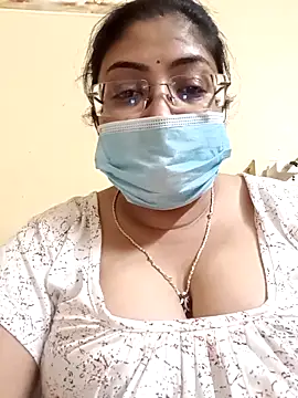 Snapshot of LAVERNIYA_ chatting on 5, 3, 2025 LAVERNIYA online show from 5, 3, 2025