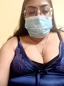 Snapshot of LAVERNIYA_ chatting on 6, 3, 2025 LAVERNIYA online show from 6, 3, 2025