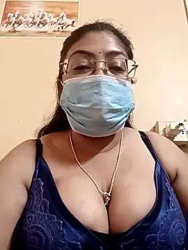 Snapshot of LAVERNIYA_ chatting on 7, 3, 2025 LAVERNIYA online show from 7, 3, 2025