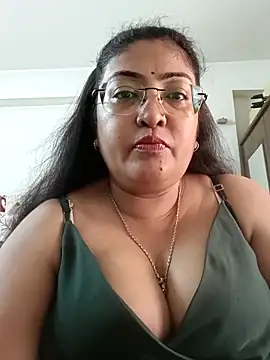 Snapshot of LAVERNIYA_ chatting on 13, 9, 2025 LAVERNIYA online show from 13, 9, 2025