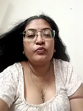 Snapshot of LAVERNIYA_ chatting on 19, 9, 2025 LAVERNIYA online show from 19, 9, 2025