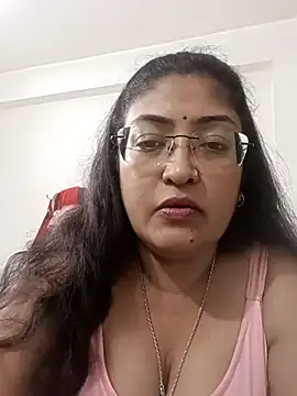Snapshot of LAVERNIYA_ chatting on 28, 9, 2025 LAVERNIYA online show from 28, 9, 2025