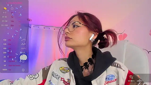 Snapshot of sophiecherry_ chatting on 10, 1, 2025 sophiecherry online show from 10, 1, 2025