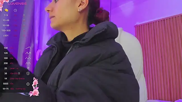 Snapshot of sophiecherry_ chatting on 16, 3, 2025 sophiecherry online show from 16, 3, 2025