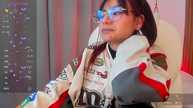 Snapshot of sophiecherry_ chatting on 28, 9, 2025 sophiecherry online show from 28, 9, 2025