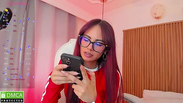 Snapshot of sophiecherry_ chatting on 26, 10, 2025 sophiecherry online show from 26, 10, 2025