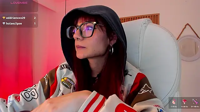 Snapshot of sophiecherry_ chatting on 14, 11, 2025 sophiecherry online show from 14, 11, 2025