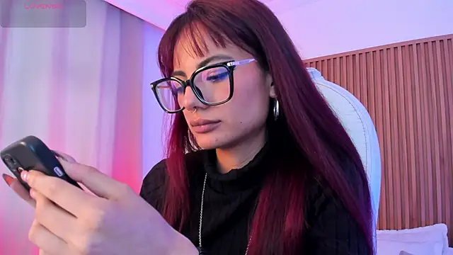 Snapshot of sophiecherry_ chatting on 22, 11, 2025 sophiecherry online show from 22, 11, 2025