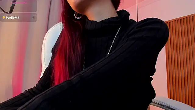 Snapshot of sophiecherry_ chatting on 23, 11, 2025 sophiecherry online show from 23, 11, 2025